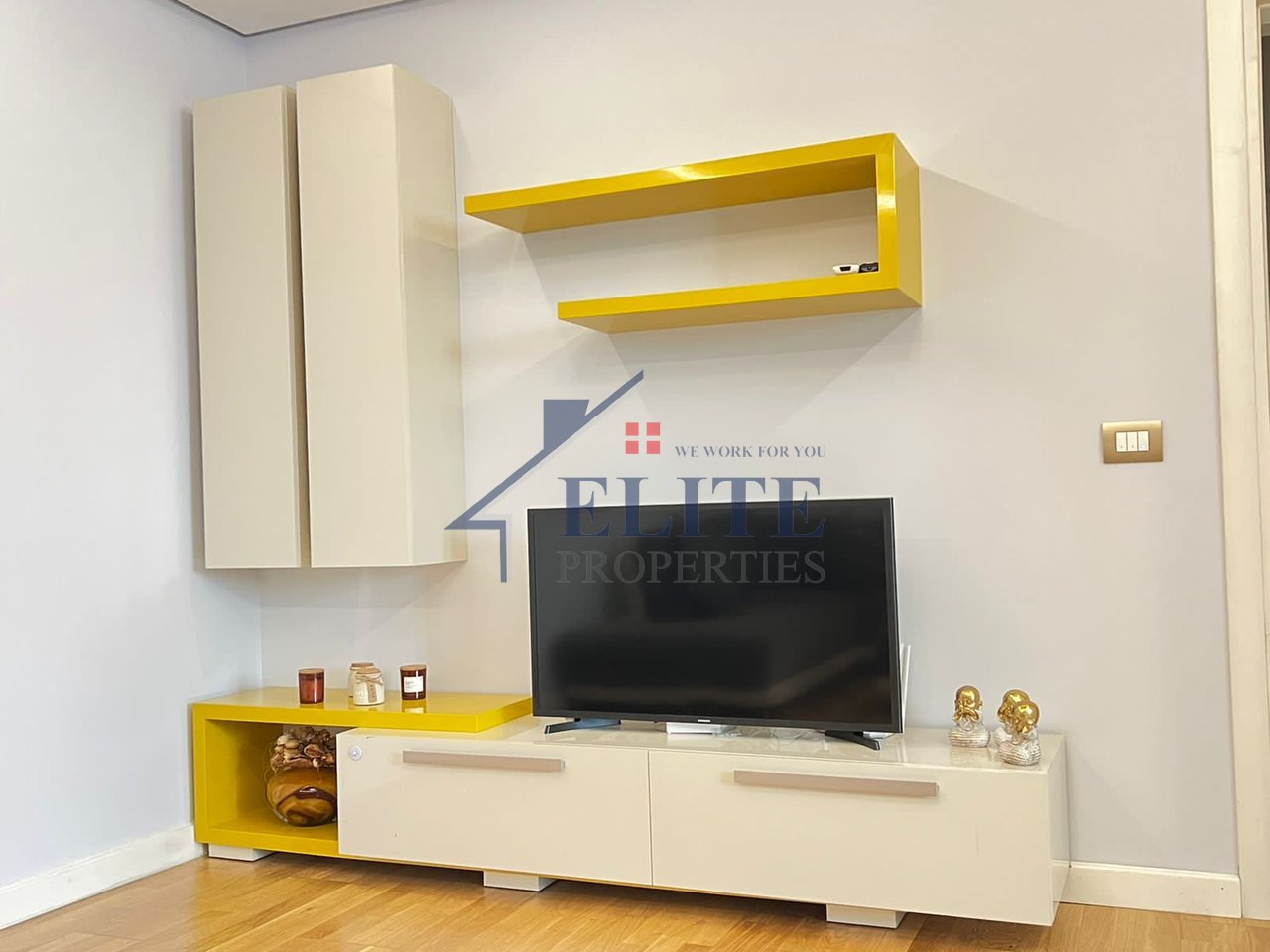 Rruga Bardhok Biba qendër, apartament 2+1 për qira