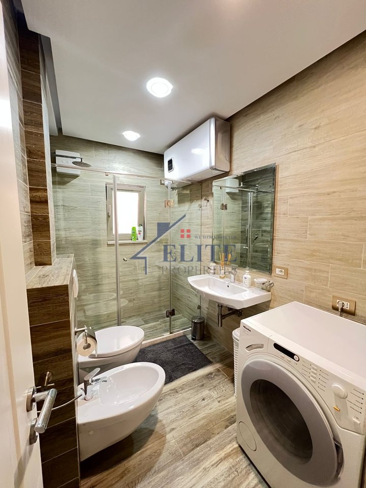 Rruga Bardhok Biba qendër, apartament 2+1 për qira