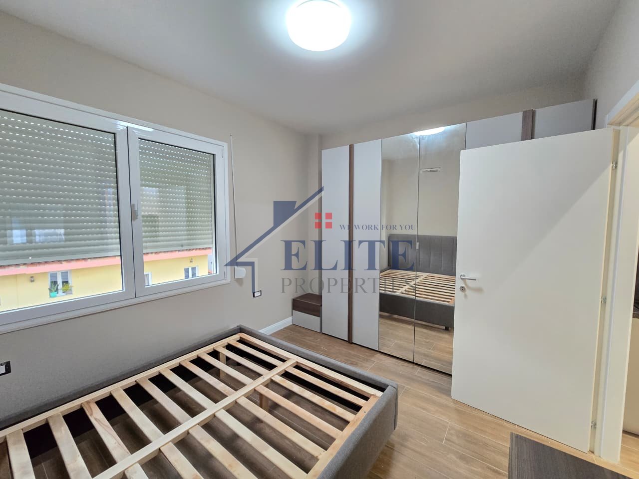 Pranë Fakultetit Ekonomik, apartament 1+1 me qira