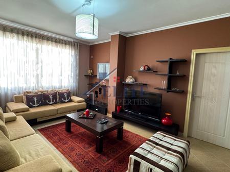 Zogu i Zi, 3+1 apartment for rent