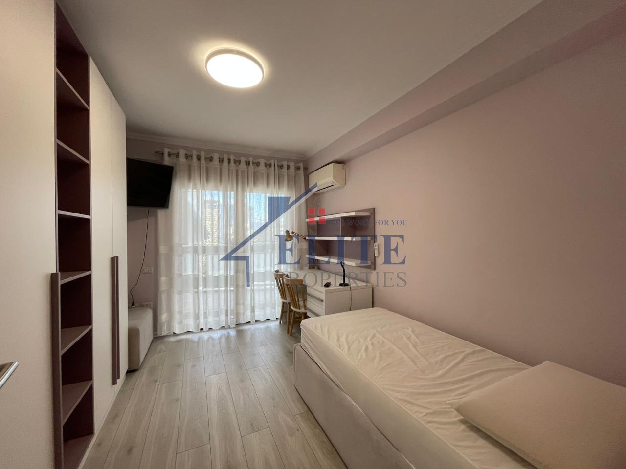 Rr. Vaso Pasha Bllok, apartament 2+1 me qira