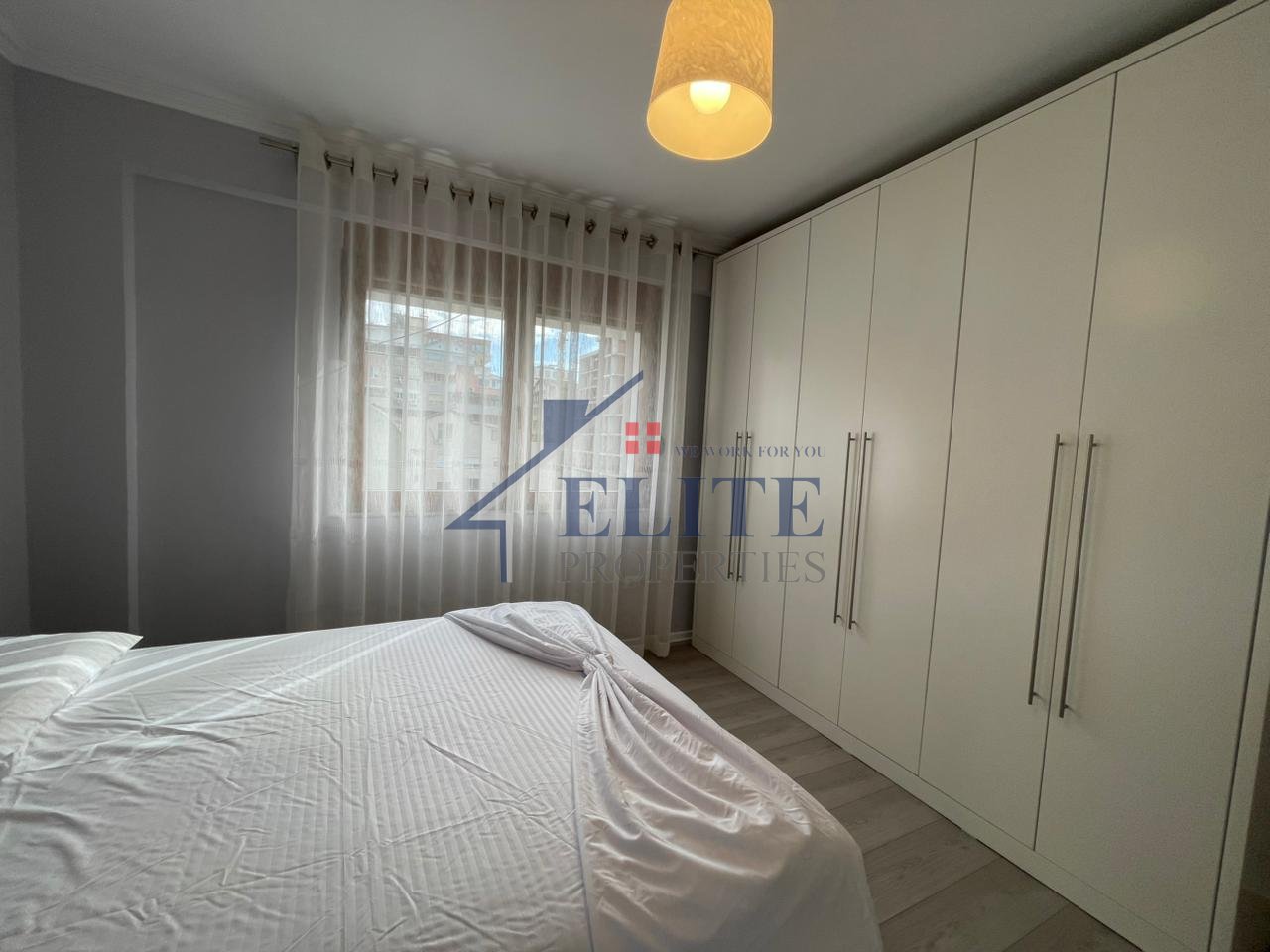 Rr. Vaso Pasha Bllok, apartament 2+1 me qira