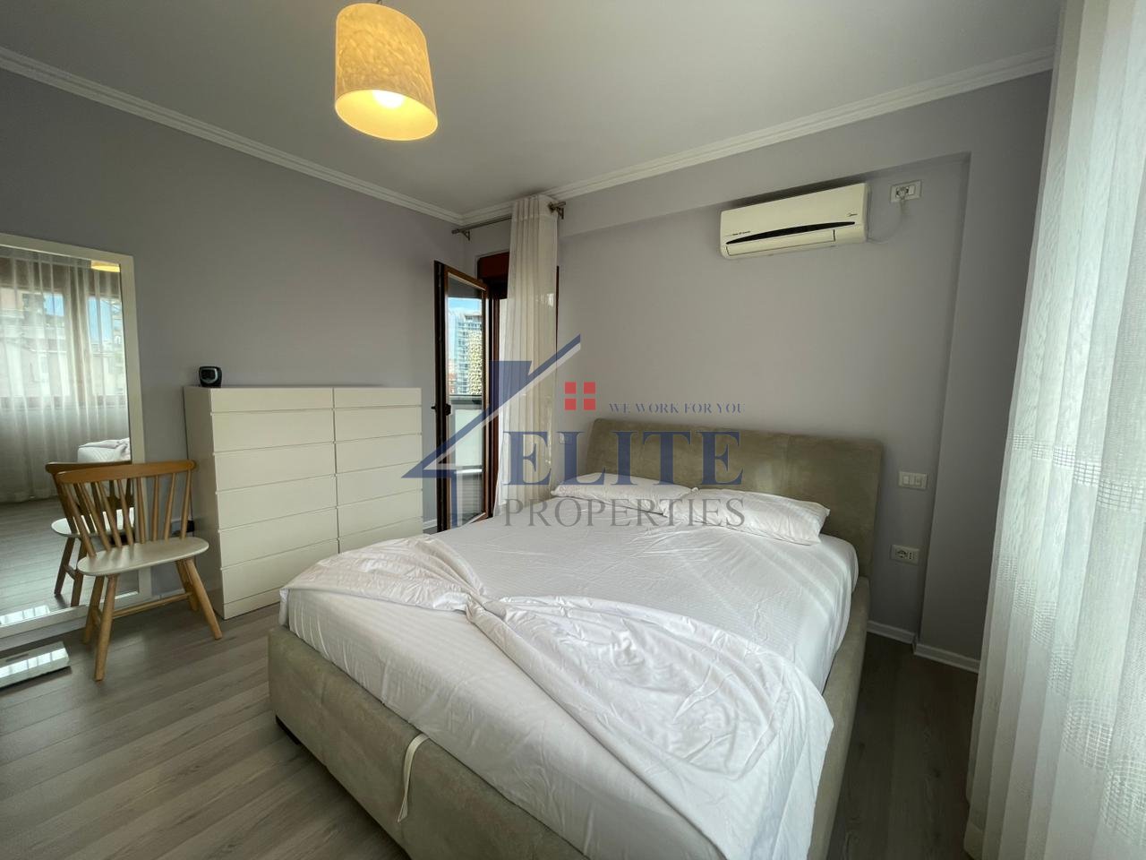 Rr. Vaso Pasha Bllok, apartament 2+1 me qira