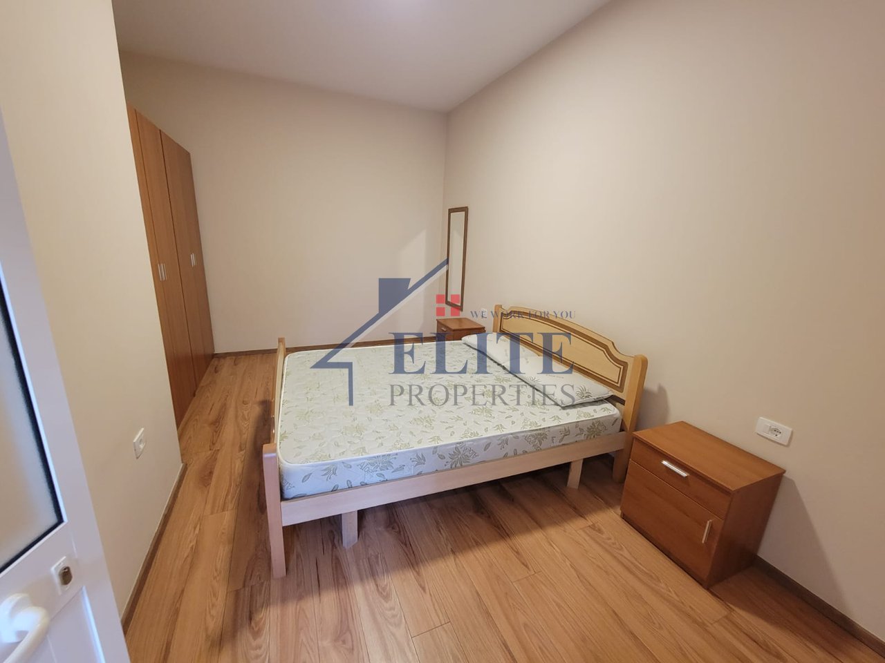 Pranë Zogut të Zi, apartament 1+1 me qira