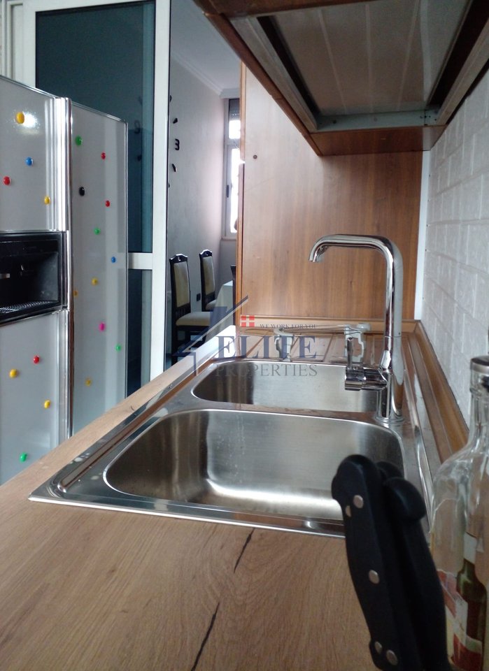Rruga Mine Peza, apartament 3+1 me qira
