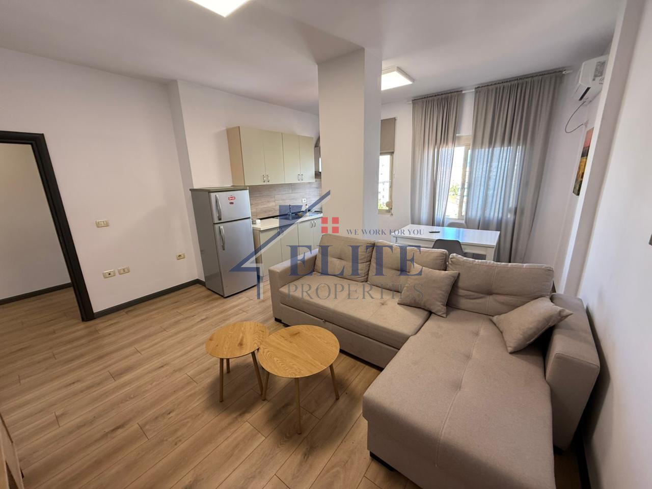 Pranë Qendrës Kristal, apartament 2+1 në shitje
