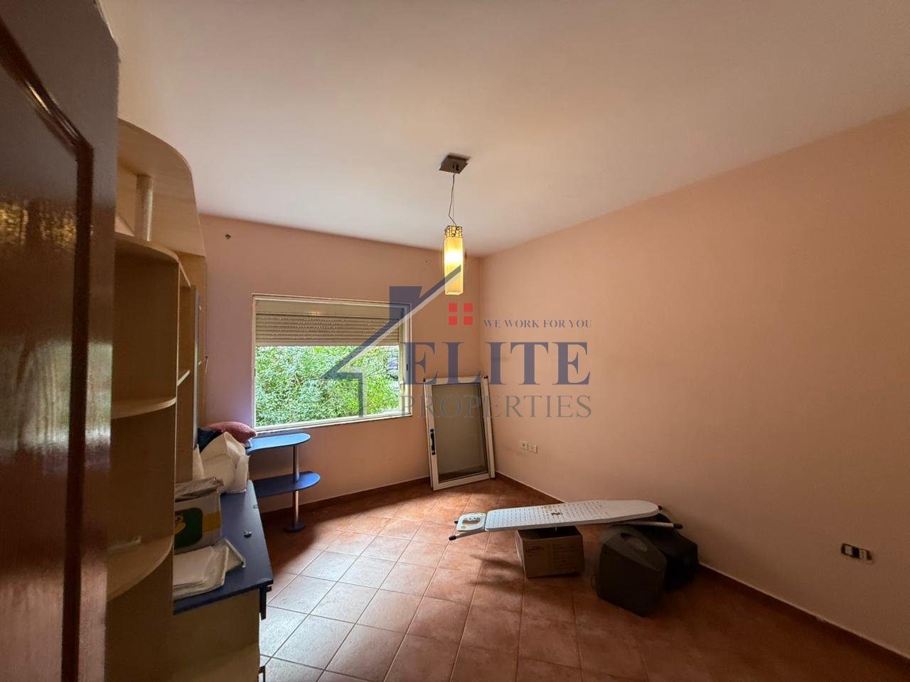 Komuna e Parisit, apartament 1+1 në shitje