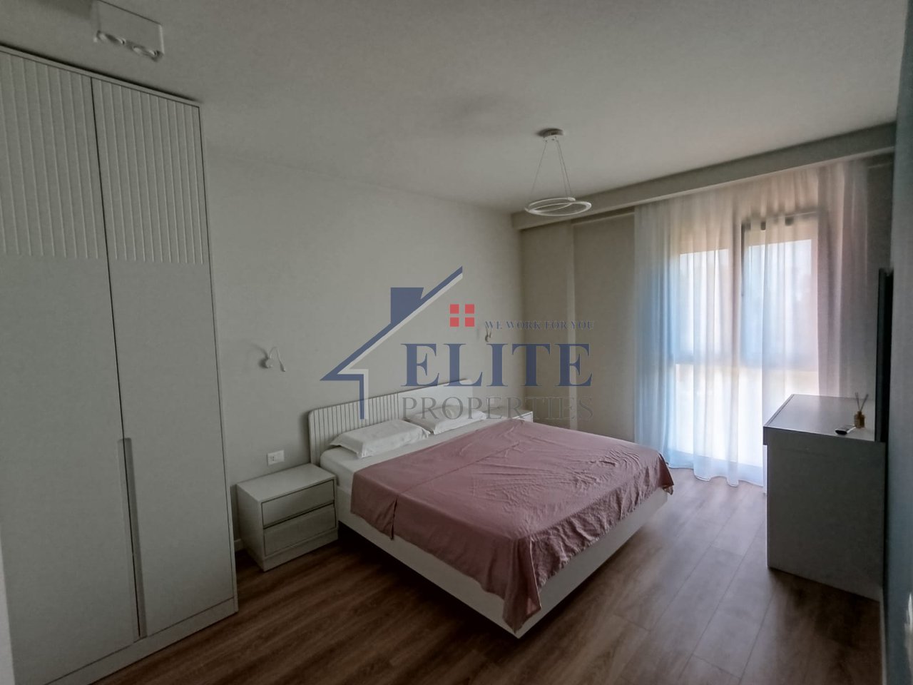 Residenca Botaniku, apartament 2+1 në shitje