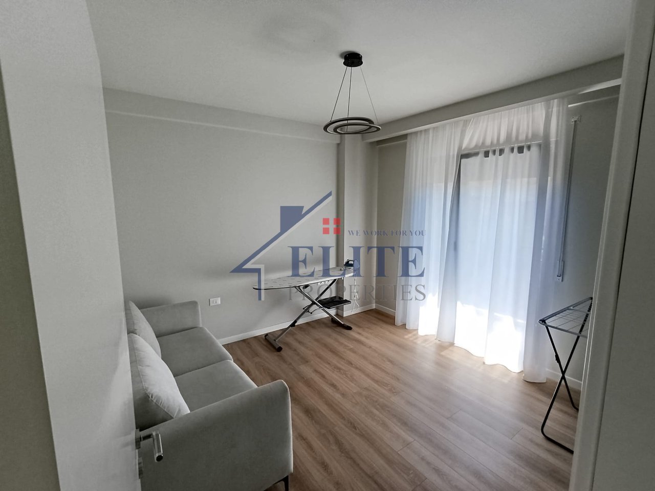 Residenca Botaniku, apartament 2+1 në shitje
