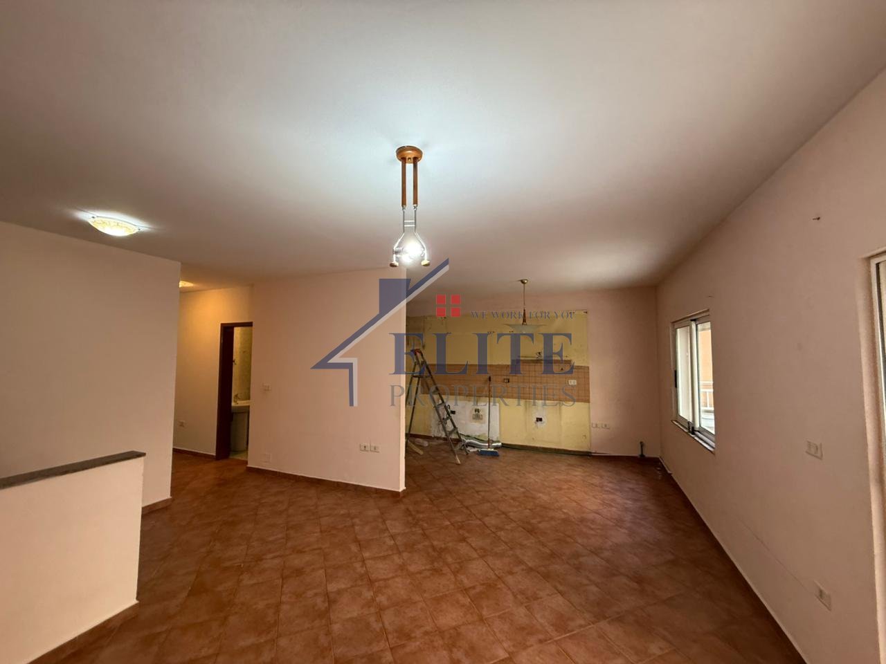 Komuna e Parisit, shiten 2 apartamente 1+1