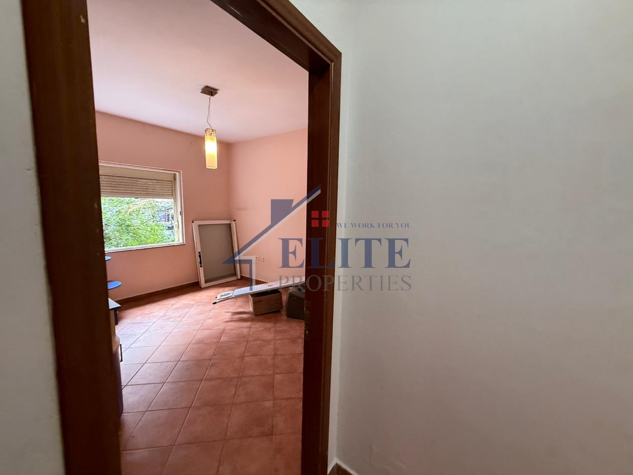 Komuna e Parisit, shiten 2 apartamente 1+1