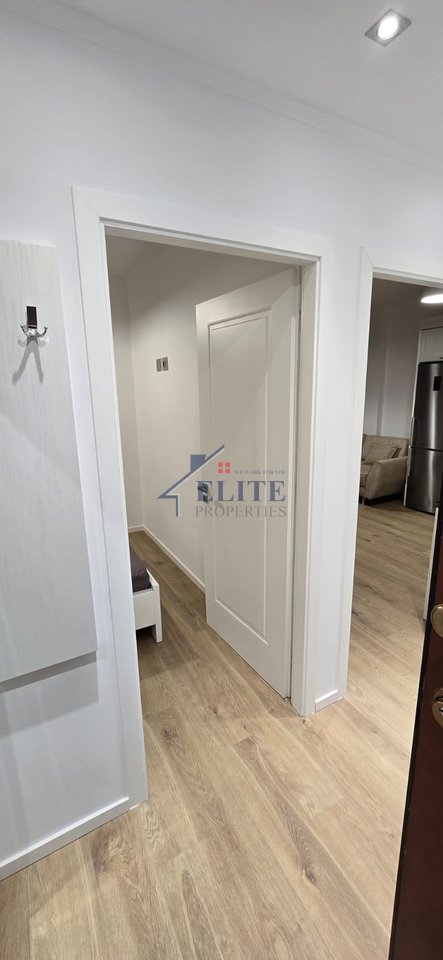 Komuna e Parisit, apartament 1+1 me qira