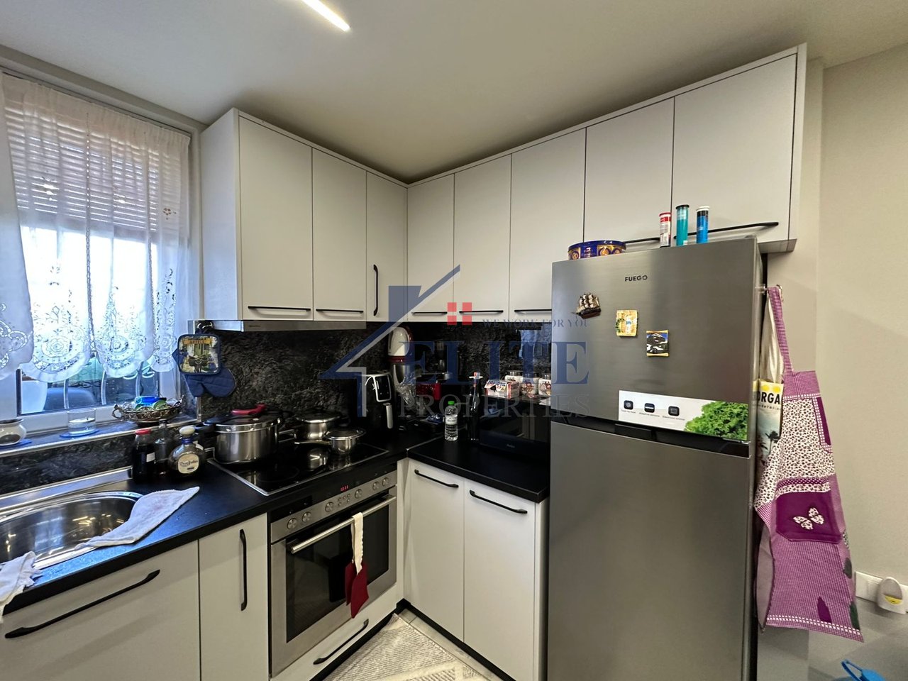 Shkolla e Kuqe, shtëpi private 1+1 me qira