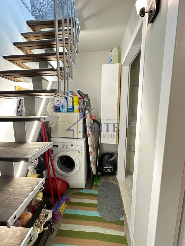 Shkolla e Kuqe, shtëpi private 1+1 me qira