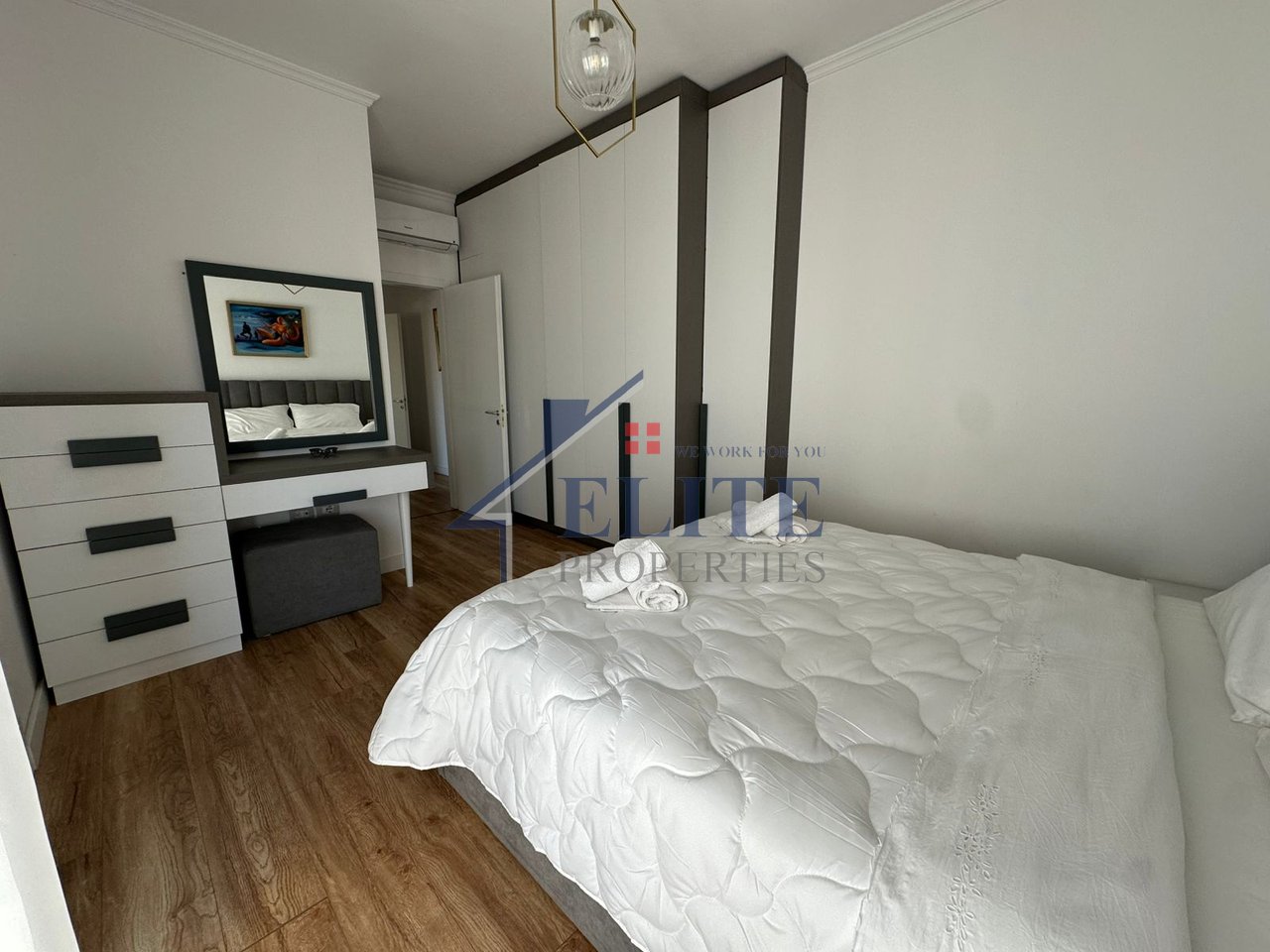 Pazari i Ri, apartament 2+1 me qira