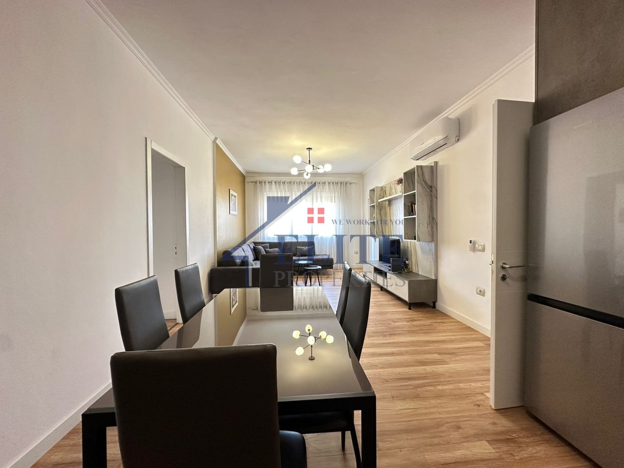 Pazari i Ri, apartament 2+1 me qira