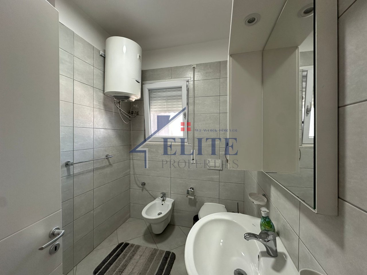 Pazari i Ri, apartament 2+1 me qira