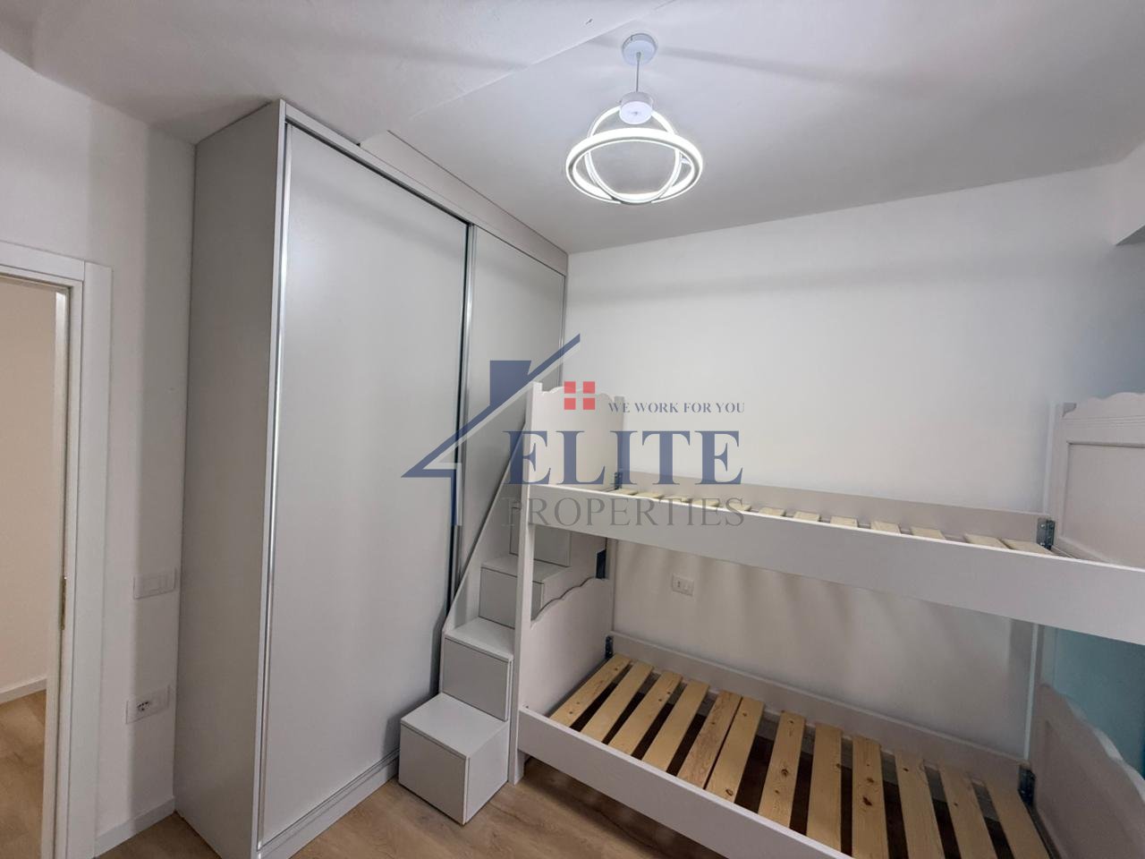 Villa L Astir, appartamento con due camere da letto in affitto