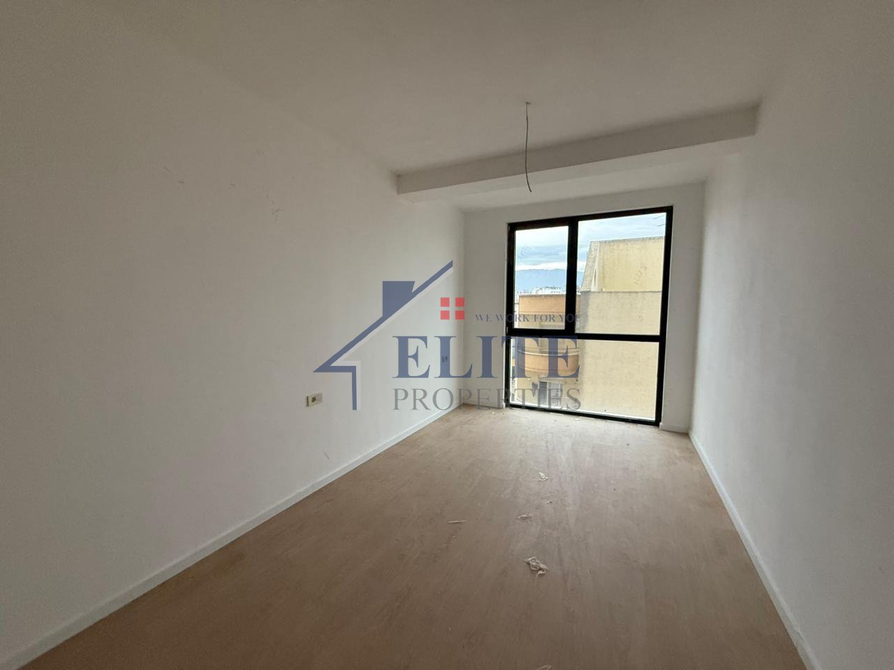 Via Mine Peza, ufficio in affitto