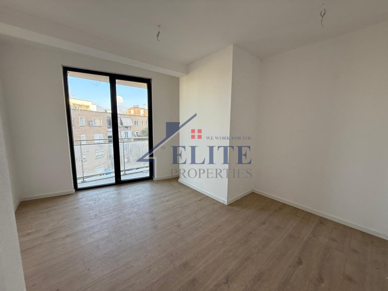 Via Mine Peza, ufficio in affitto