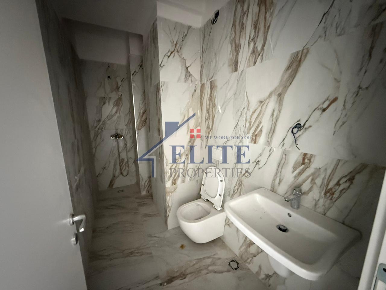 Via Mine Peza, ufficio in affitto