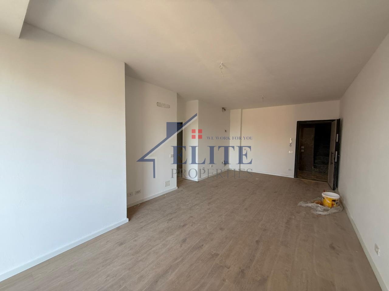 Via Mine Peza, ufficio in affitto