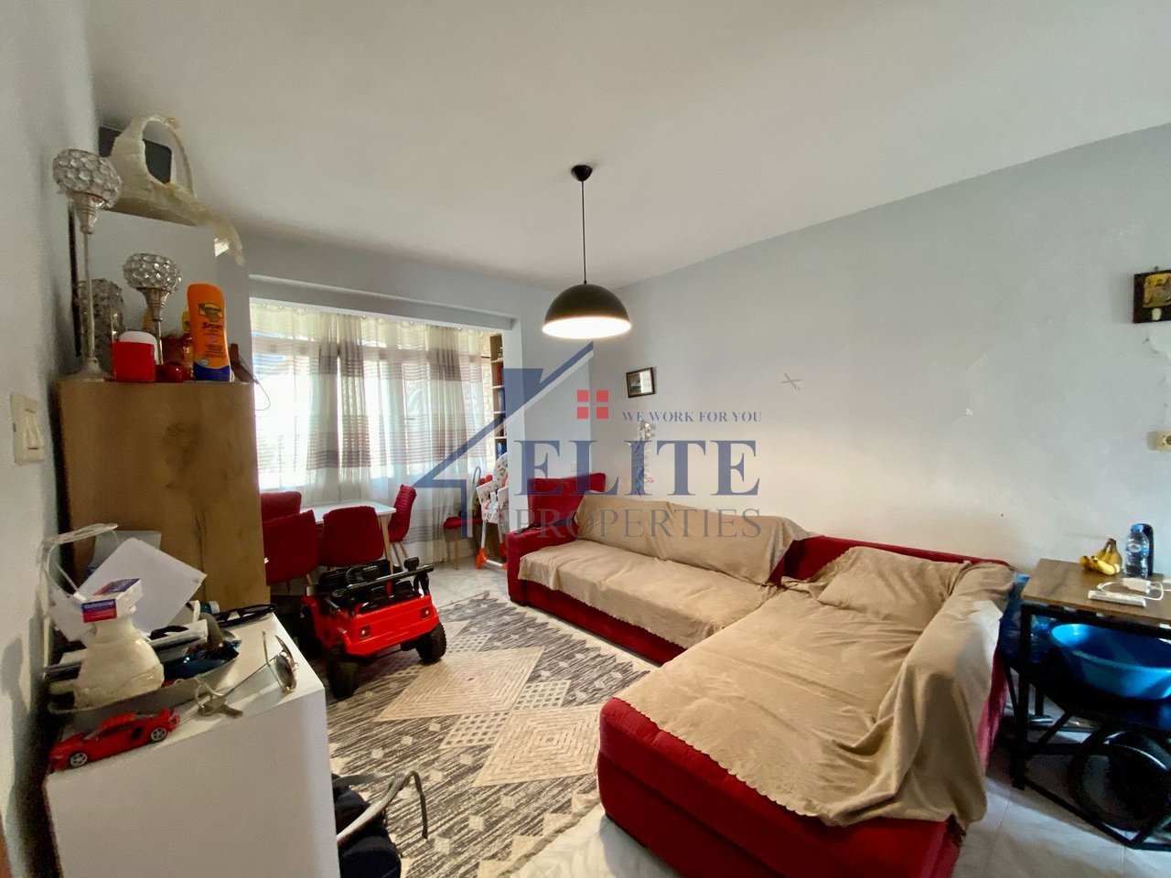 Xhamllik, shitet apartament 1+1