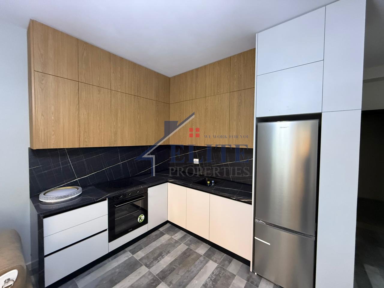 Zogu i Zi, apartament 1+1 me qira