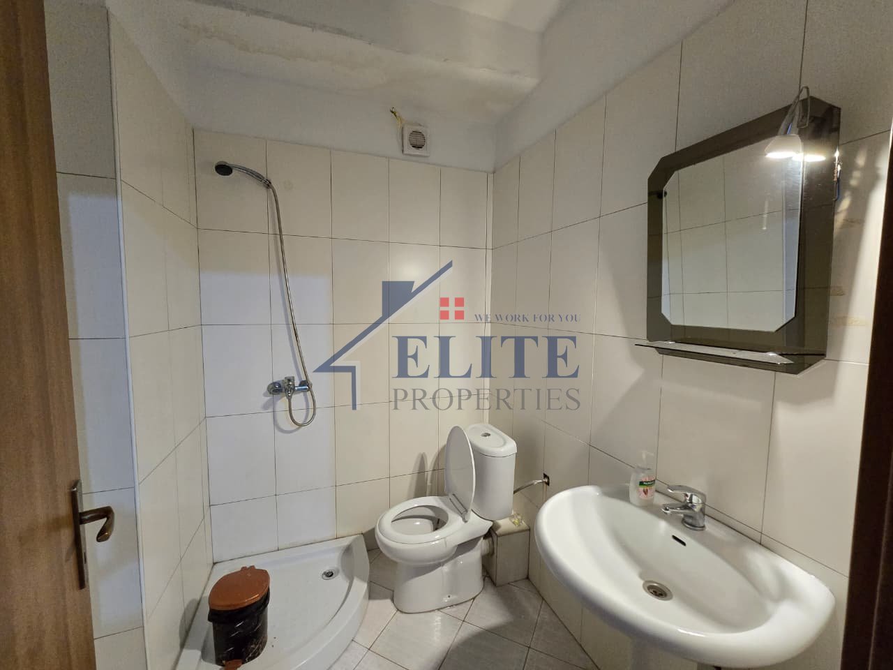 Astir, Tiranë – apartament 2+1+2 ne shitje