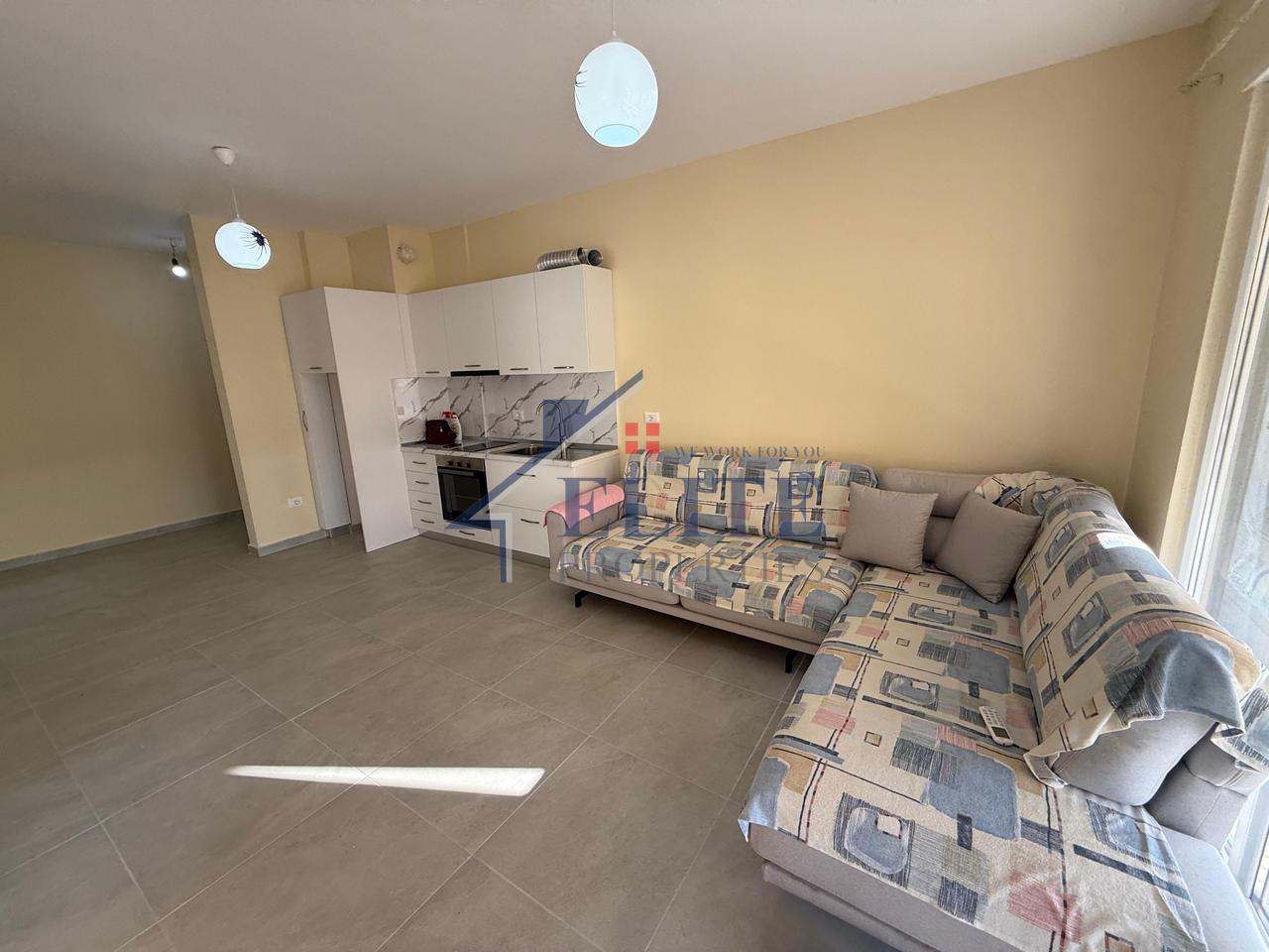 Univers City, apartament 2+1 me qira