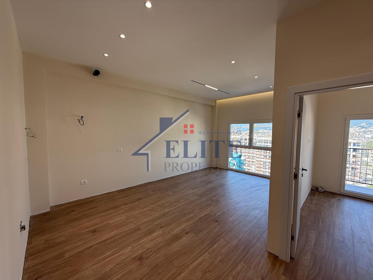 Pranë Kompleksit Mangalem Ali Demi, shitet apartament 1+1