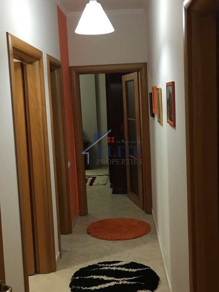 Rruga e Elbasanit, apartament 2+1 me qira