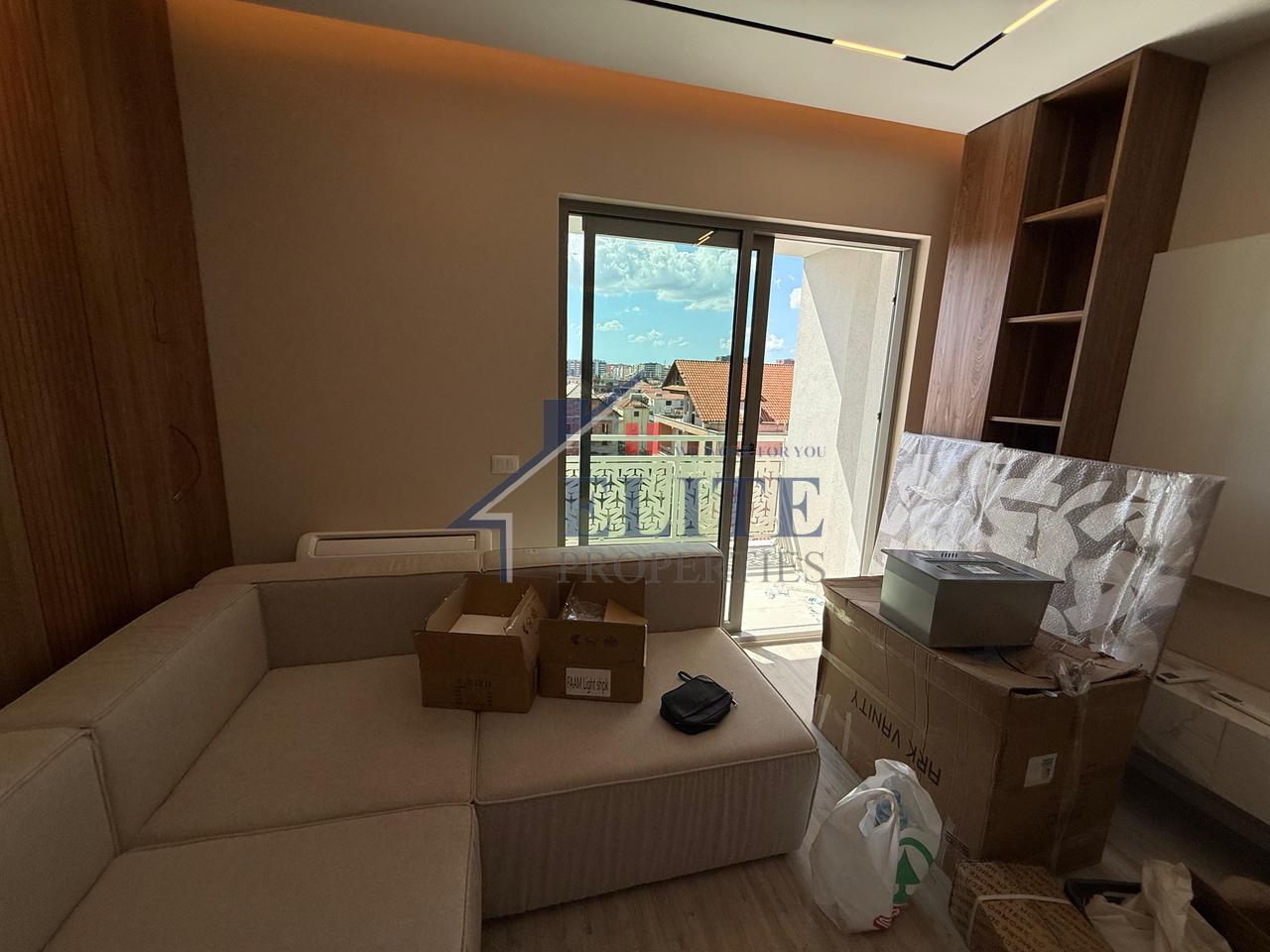 Fusha e Aviacionit, apartament 1+1 me qira