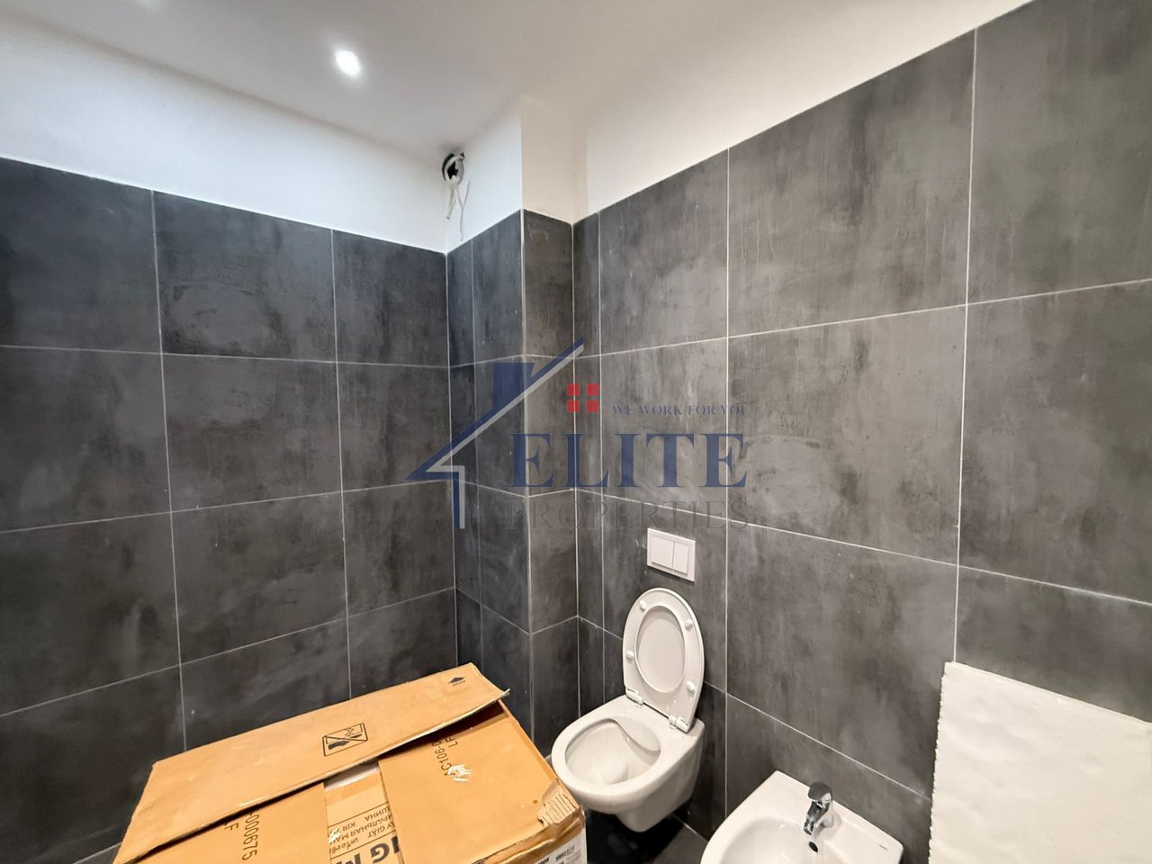 Ish Fusha e Aviacionit, apartament 2+1 për qira