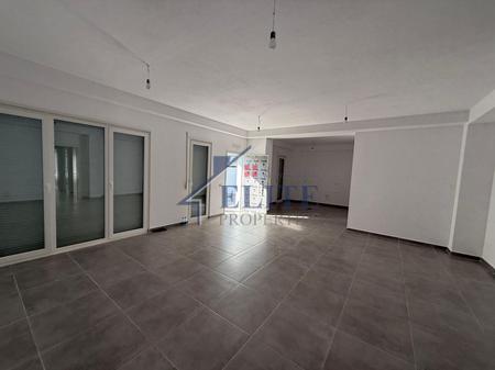 Univers City, appartamento con due camere da letto in affitto