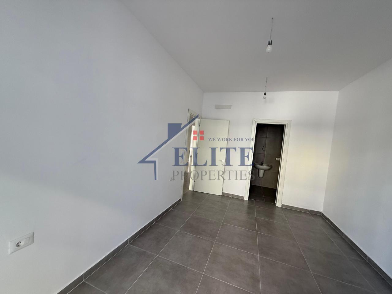 Univers City, appartamento con due camere da letto in affitto