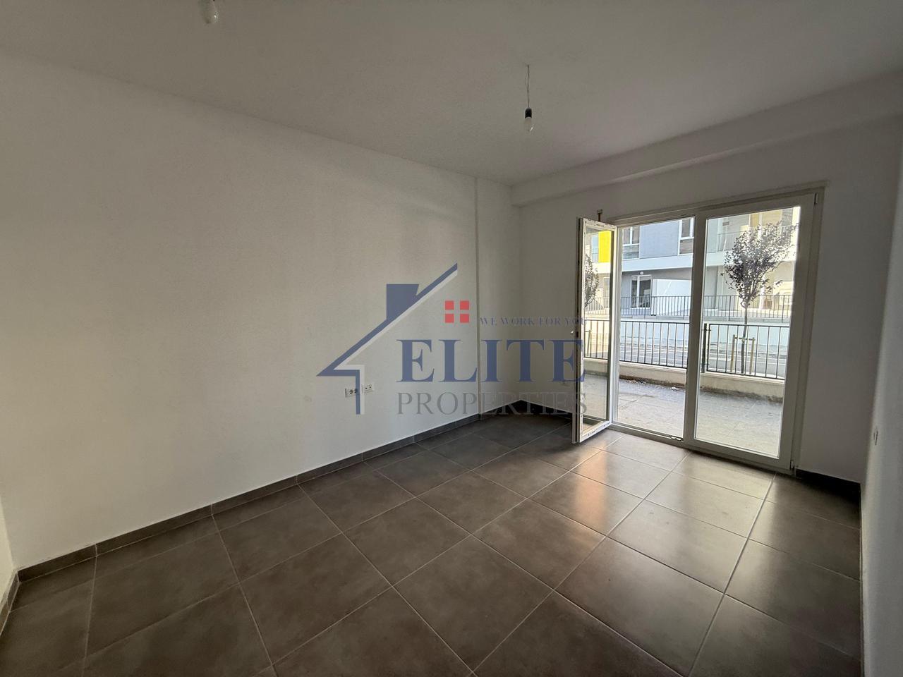 Univers City, appartamento con due camere da letto in affitto