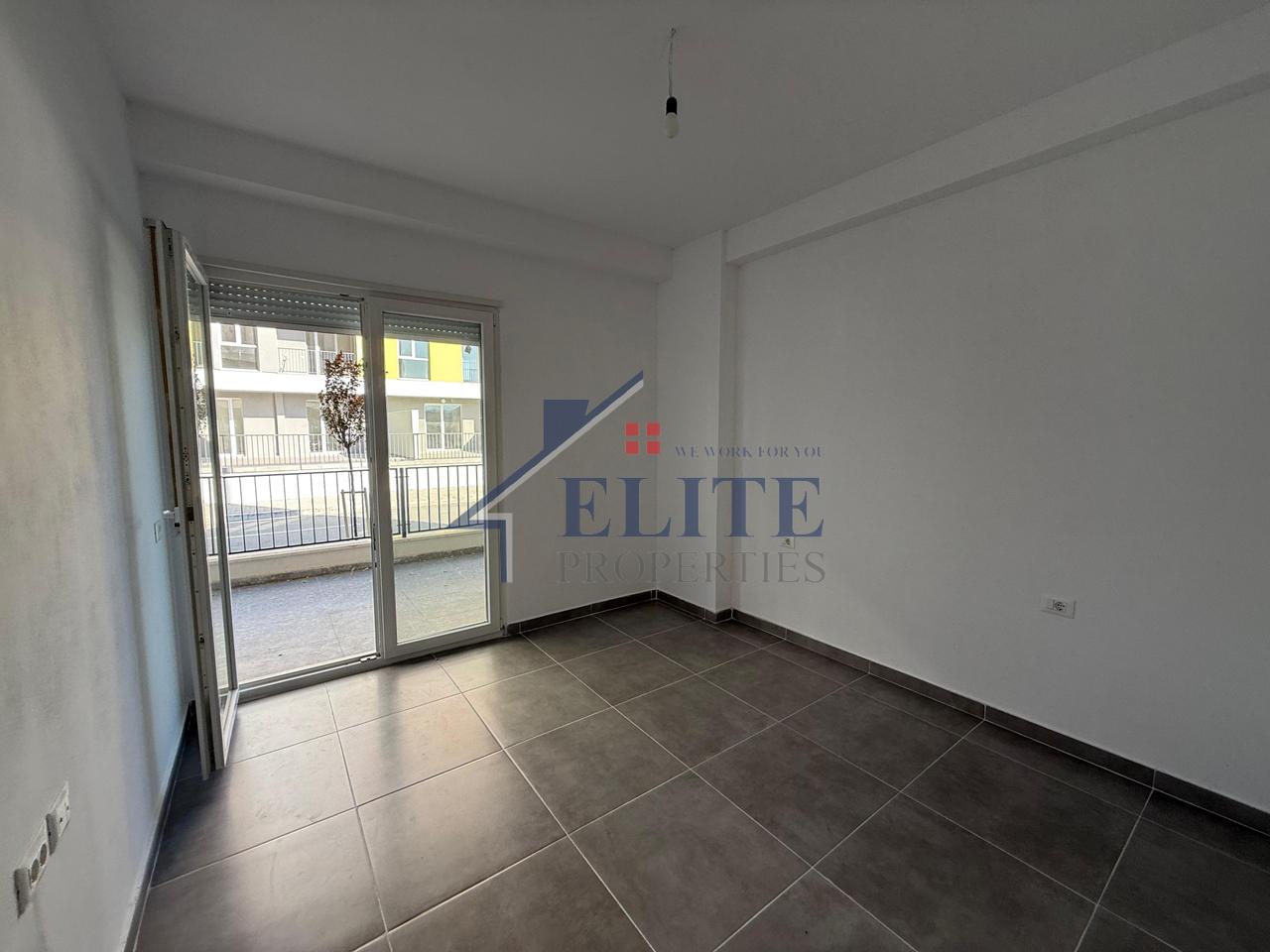 Univers City, appartamento con due camere da letto in affitto