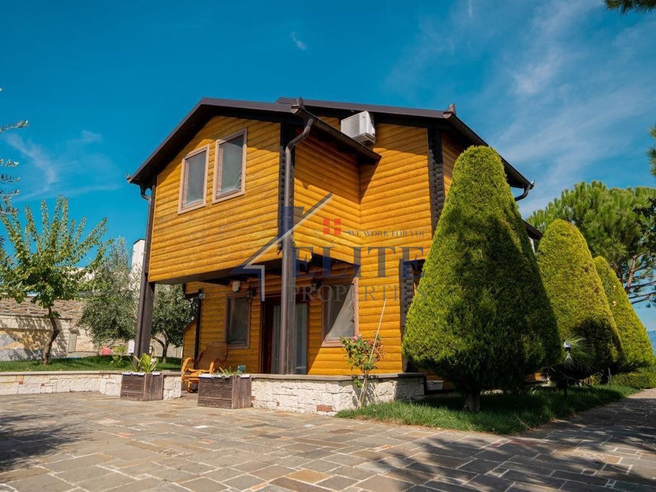Kashar, villa unica in vendita