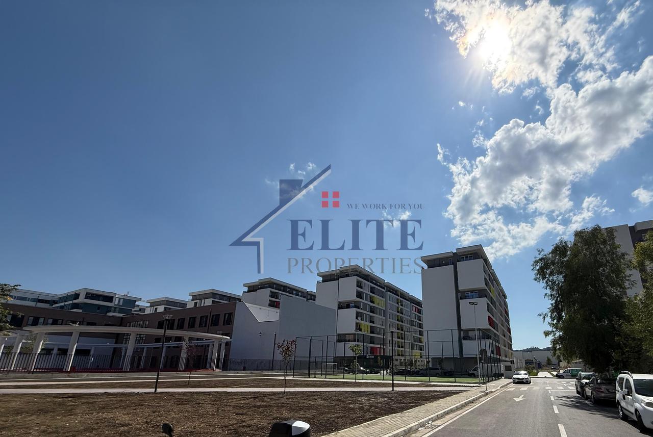 Univers City, shop for rent