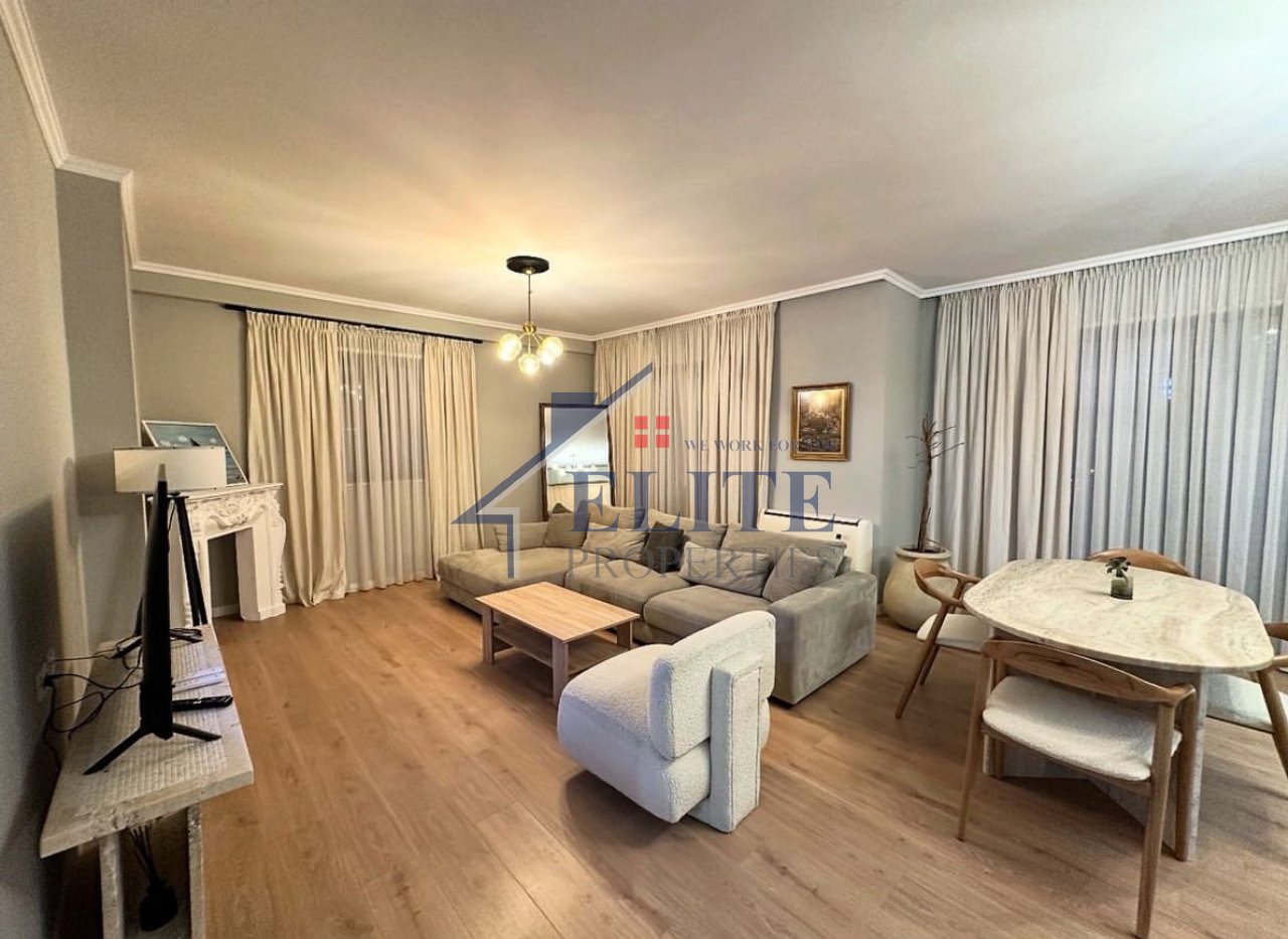 Zogu i Zi, apartament 2+1 me qira
