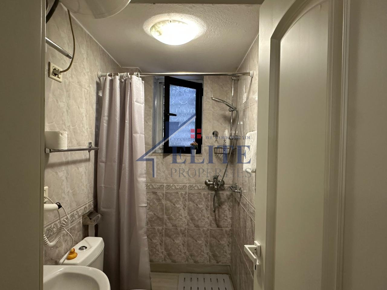 Xhamia e Tabakëve –  apartament 1+1 me qira