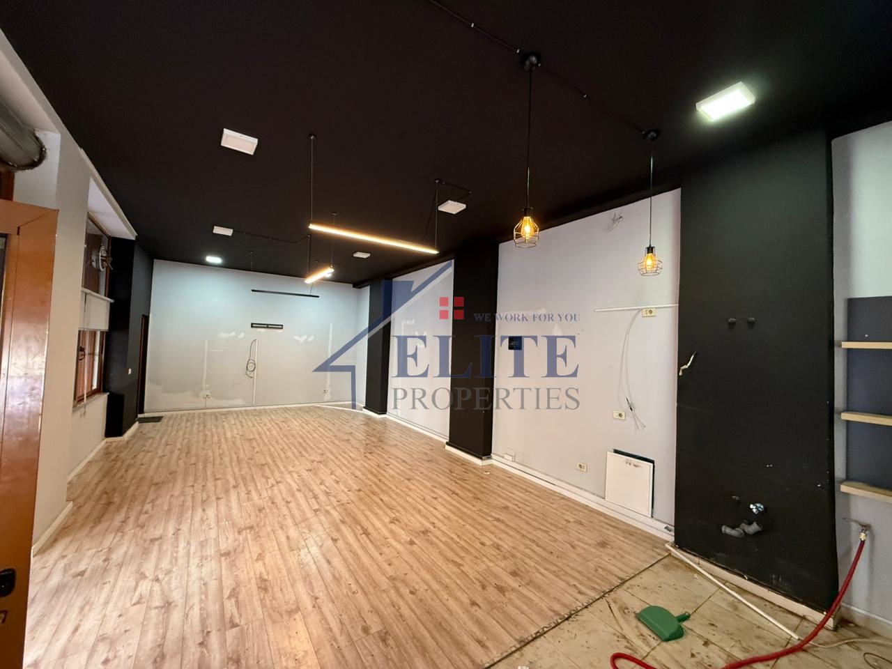 Bar for rent at "7 Xhuxhat"