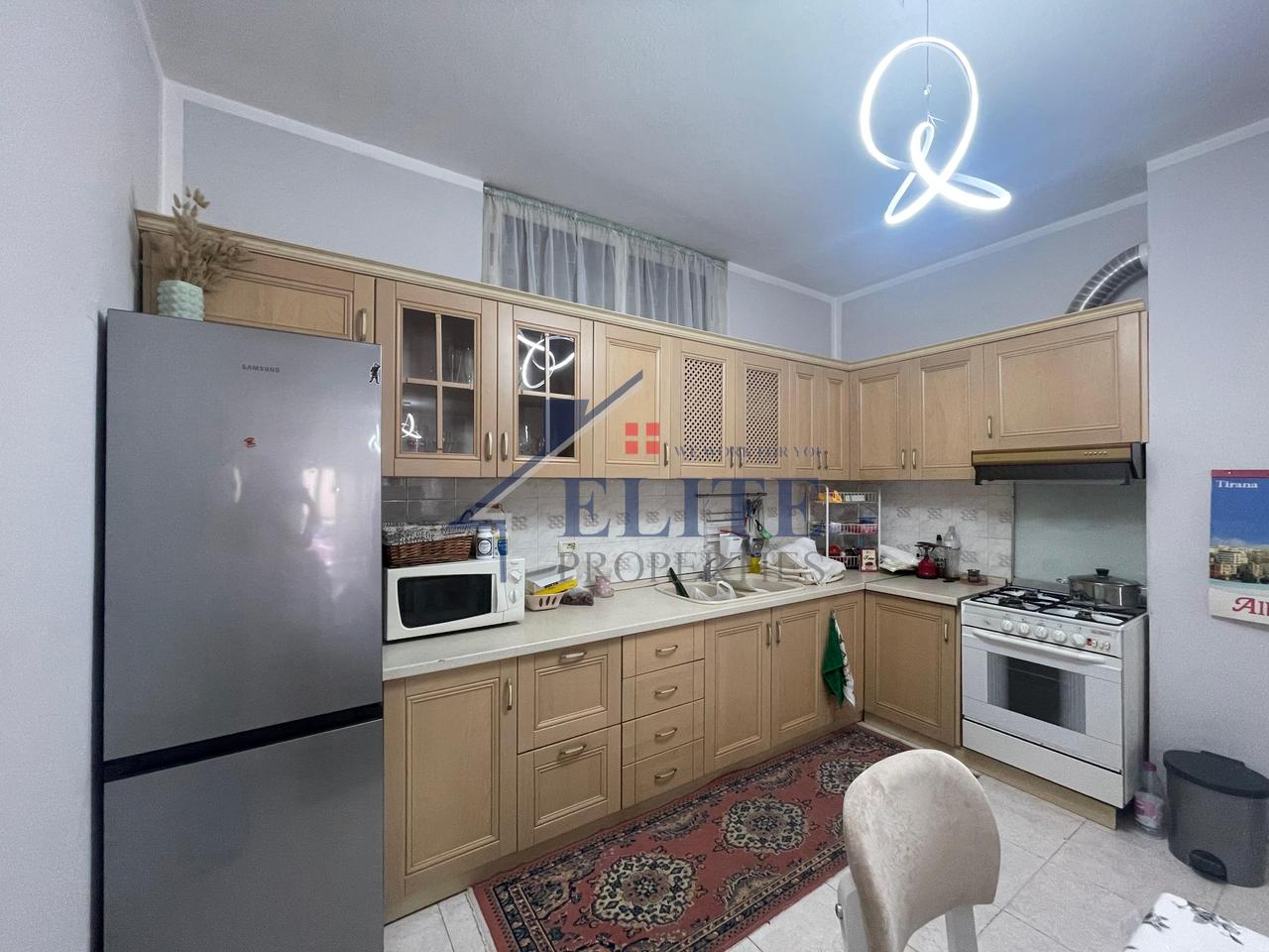 Kavaja Street, three bedroom  apartment for rent