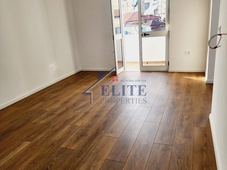 Ali Demi vicino alla Scuola 1 Maggio, appartamento 2+1 in vendita