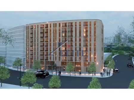 Pranë Kompleksit Mangalem, apartament 2+1 në shitje