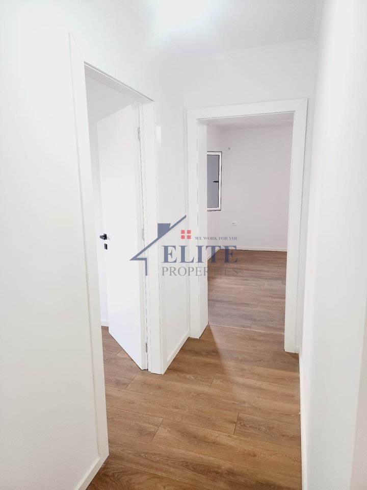 Ali Demi vicino alla Scuola 1 Maggio, appartamento 2+1 in vendita