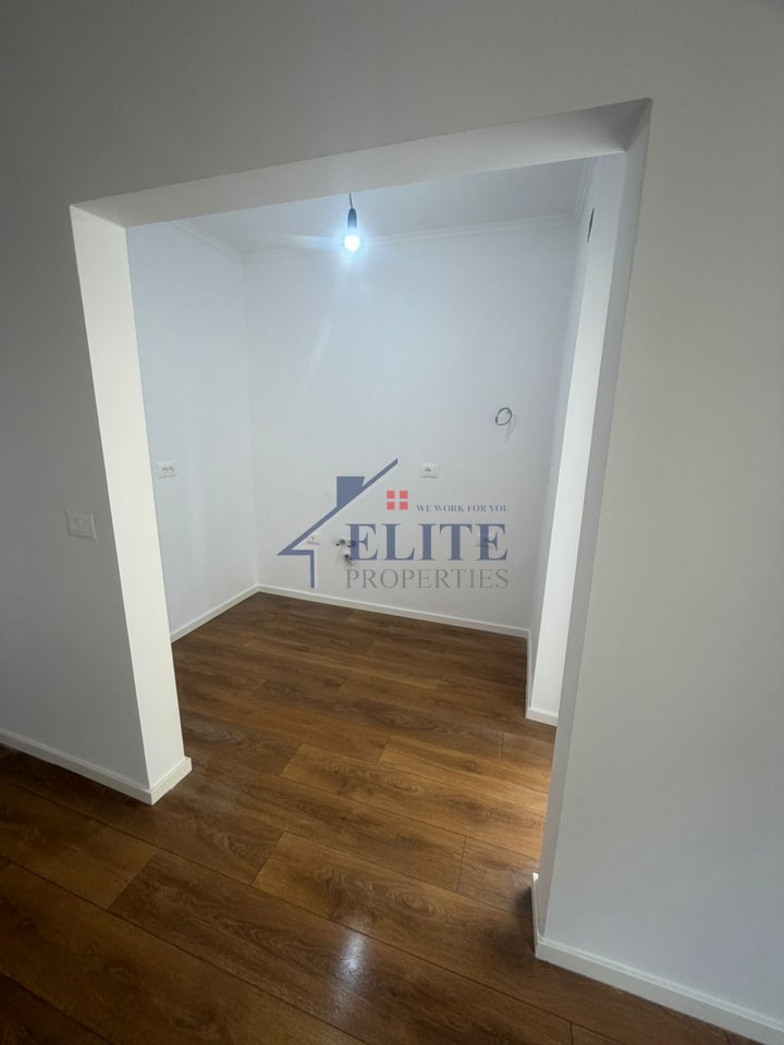 Porcelan, near the European University, one bedroom apartment for sale