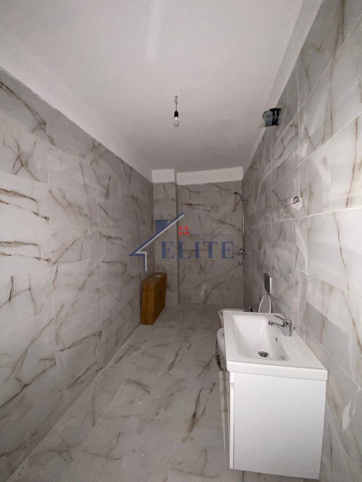 Kompleksi Aura, rruga Dritan Hoxha, apartament 1+1 ne shitje