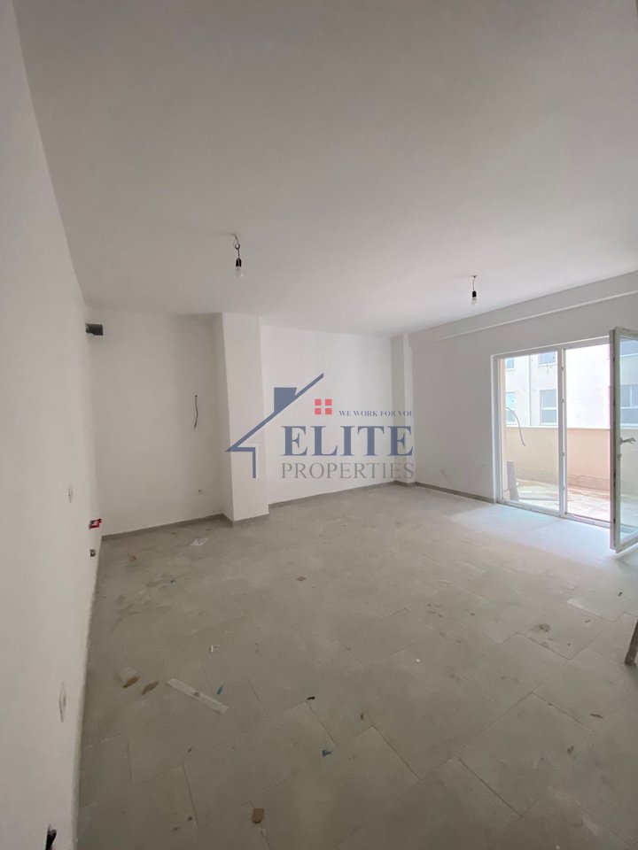 Kompleksi Aura, rruga Dritan Hoxha, apartament 1+1 ne shitje